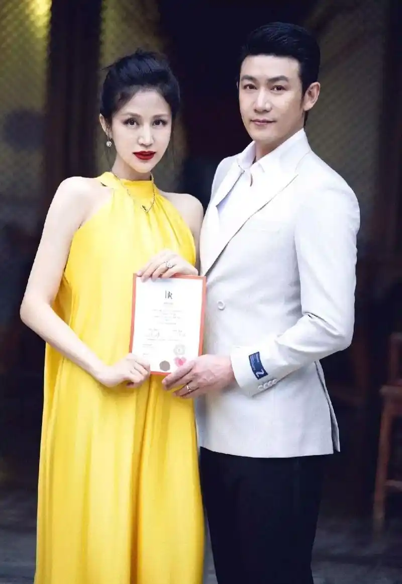 5月16日,女星鲍蕾引发了热议,不是因为上了节目,也不是和陆毅外出