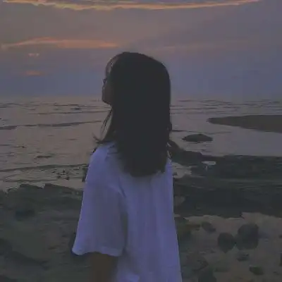 忧郁伤感女生背影头像女生侧面头像唯美伤感2020