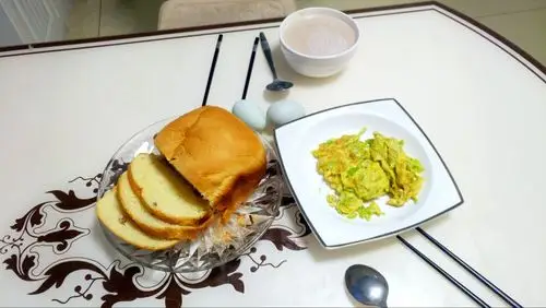 同事说,你家早餐走向国际了.有点意思