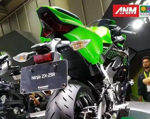 川崎四缸250cc跑车来了命名zx25rninja家族小排量4缸神车