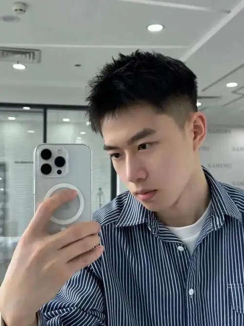 初夏就剪这3款,清爽干净显帅气|中分|发蜡|侧分短发_网易订阅