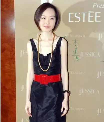 张曼玉陈鲁豫颖儿,每个年代都有位女星瘦成骷髅