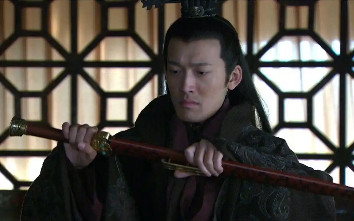 孙权称帝时,追封父亲孙坚为皇帝,为何却不追封哥哥孙策为皇帝?