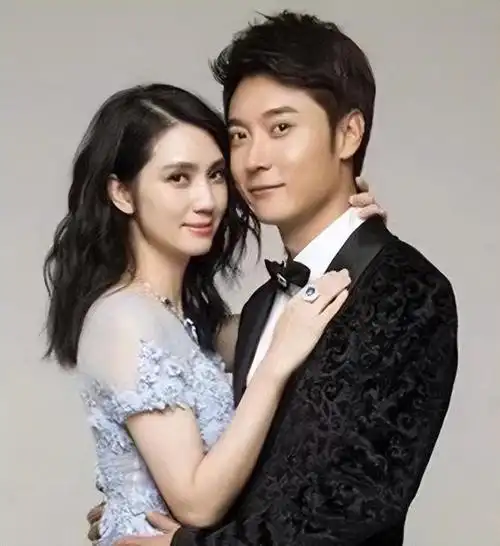 曝张丹峰洪欣婚姻危机男方和毕滢高调复合开房记录疑似被曝光