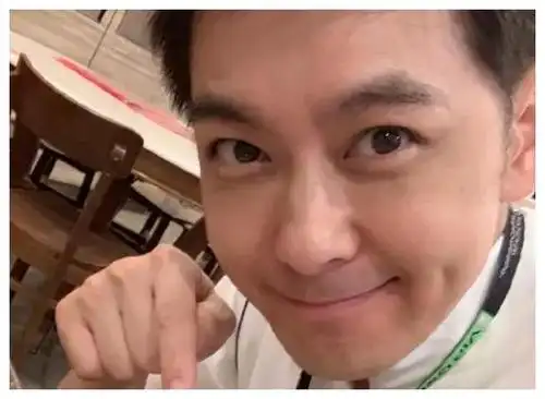 在网友得知这张照片来自林志颖p之后,他们嘲笑说:"我没想到林大叔这么