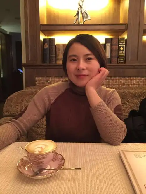 蒋女士 才艺多 气质佳 经验丰富 诚实守信 女  30岁  高中  5年工作