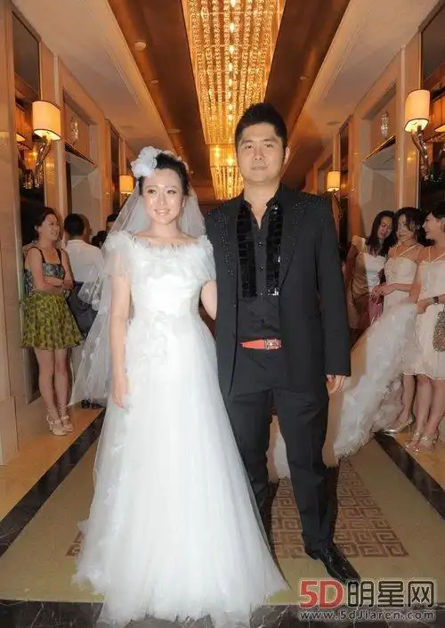 《二胎时代》一个真人秀节目,潘长江带着女儿和外孙也也参加了