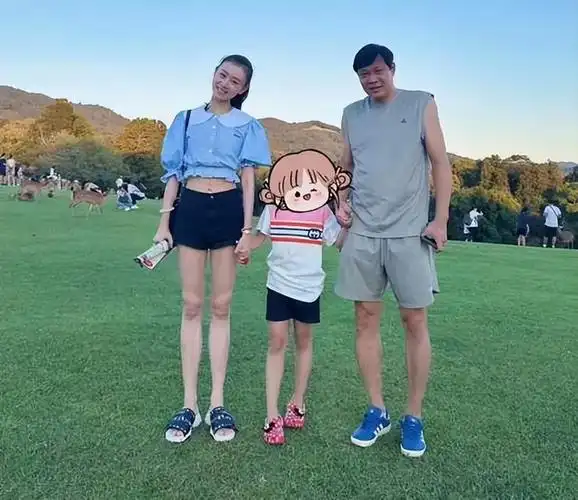 范志毅与她共舞芭蕾,甜度炸屏令人羡慕|范志毅|张梦瑾|甜度_新浪新闻