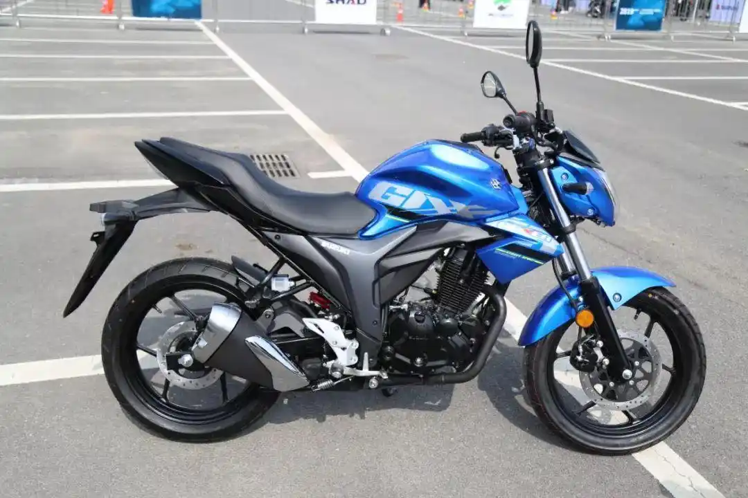 12480元铃木合资155街车极客飒nk版上市