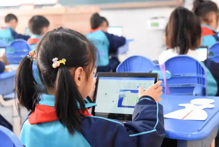 "双减"大展台 | 科技赋能教学,课堂有了智慧"大脑"!_作业