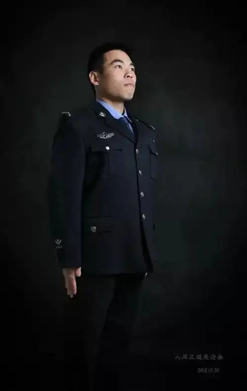 大队不变的是服从命令的意识从军装到警服现上海公安学院特警学警吴超