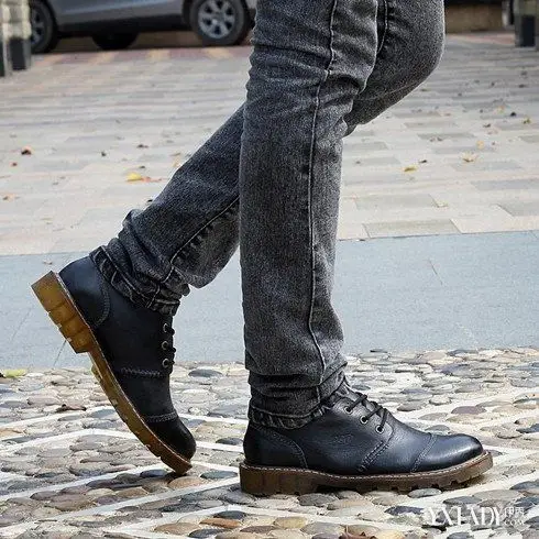 【图】牛仔裤配皮鞋 感受原始经典之美