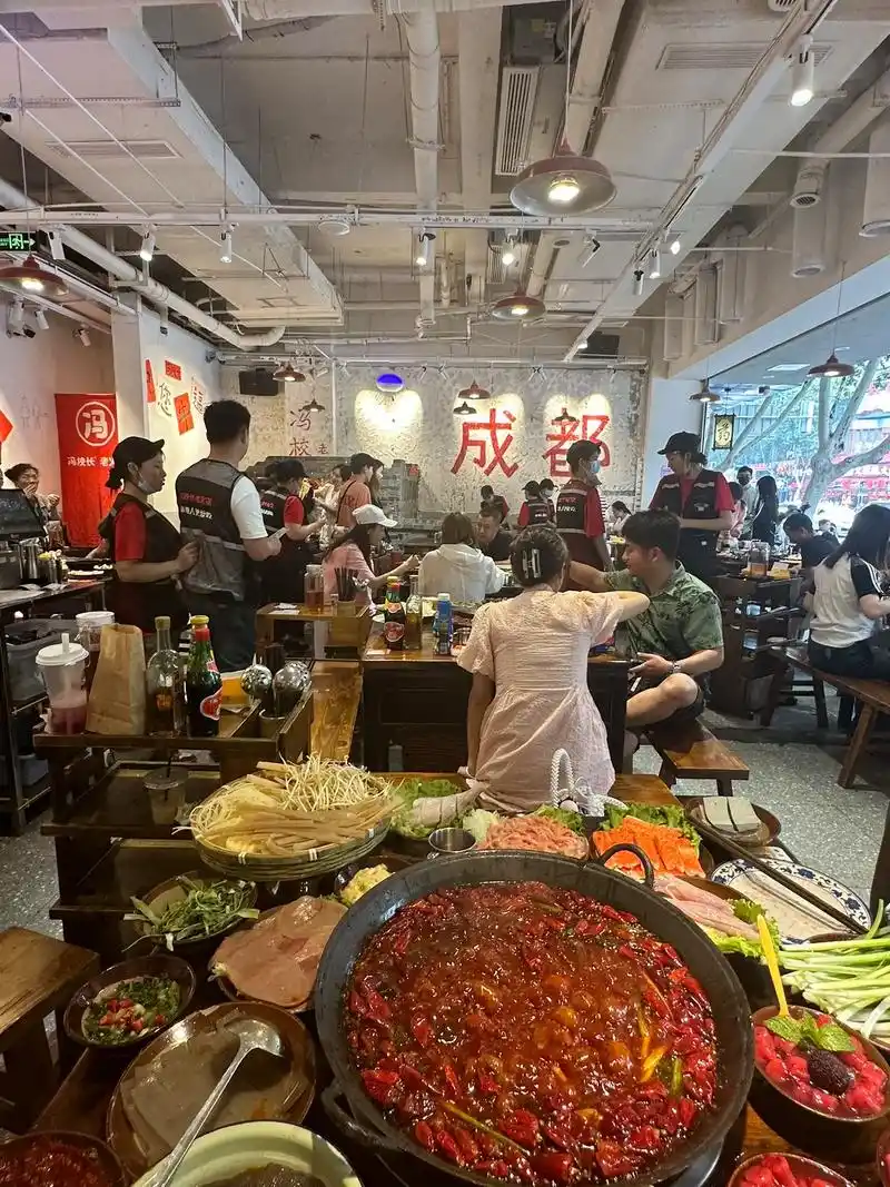 真的老成都人会爱上的火锅店 - 抖音