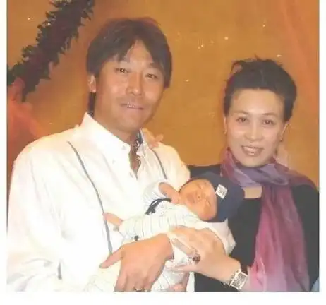 回顾那英爱过蔡国庆为爱未婚生子分手后带着男友儿子嫁给朋友