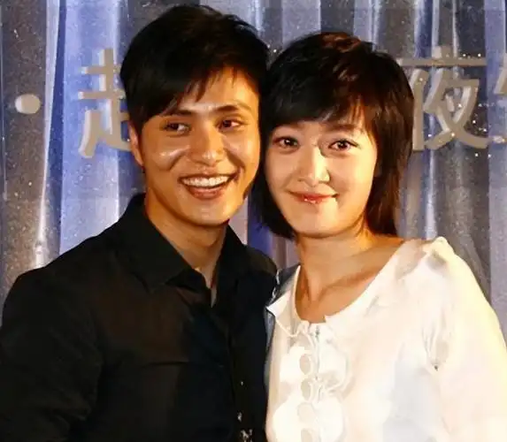 陈坤21岁儿子晒劳斯莱斯!长相逐渐浮现生母基因,陈坤终于回应了