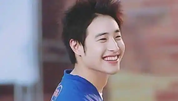 潘玮柏是1980年生人,算下来已经39岁了确实到了结婚的年龄,虽然对方是