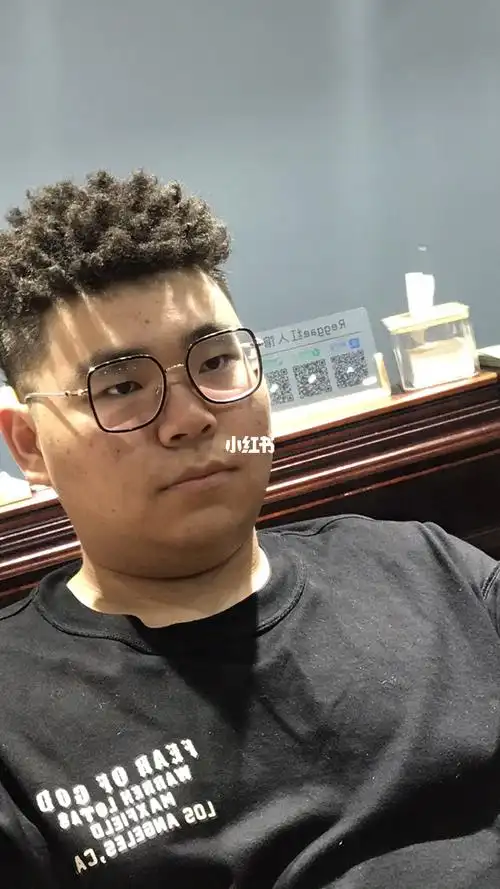 胖男孩最适合的黑人烫