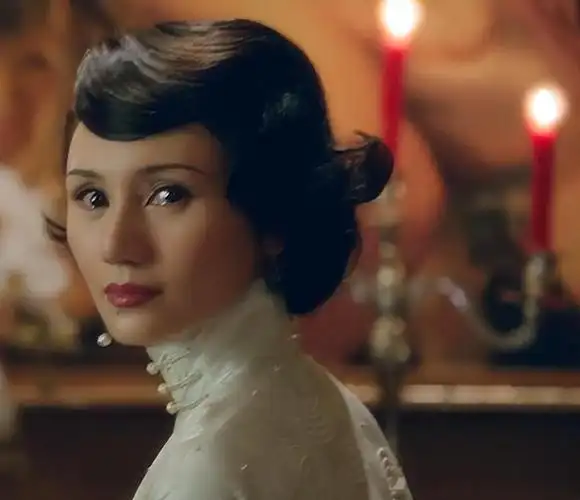 袁泉:6根钢钉1根钢条,出道23年坚守初心,她活的有多清醒?