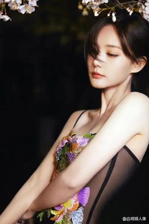 520这个特殊的日子,必须留给我心目中最美"蓉儿"李一桐!