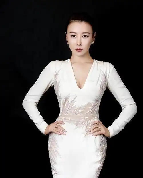 可就是这样出色的女明星,却偏偏取了一个男人的名字,让人百思不得其解