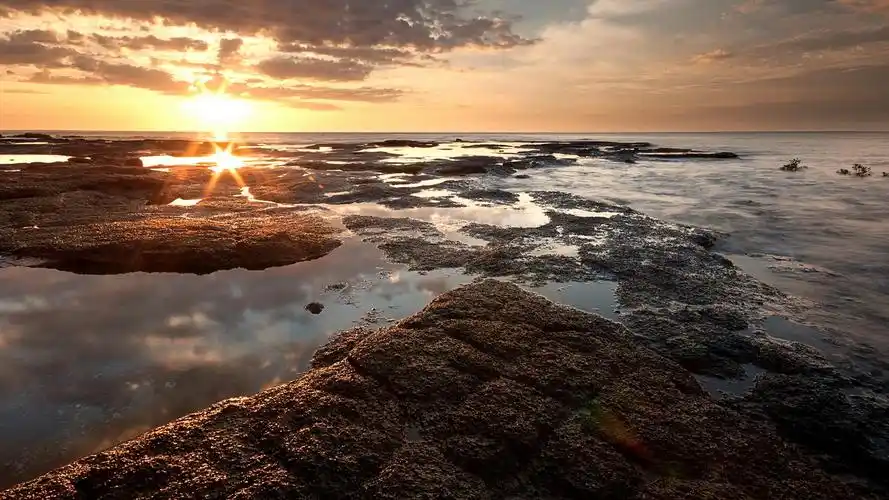 傍晚的夕阳高清桌面壁纸
