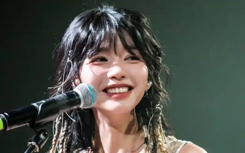 谁会不喜欢房东的猫呢 #小黑王心怡 #秋酿