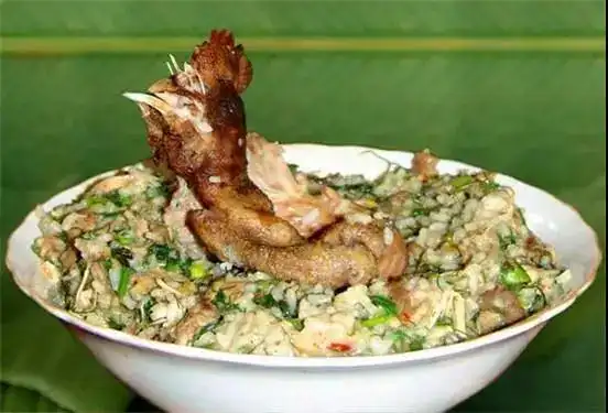 临沧美食佤族鸡肉烂饭