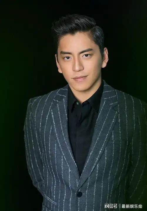 说不上丑也和帅不沾边的男星何润东周一围上榜鹿晗争议大