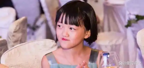 天后王菲与她的小女儿李嫣共同庆祝李嫣18岁成人礼的温馨瞬间