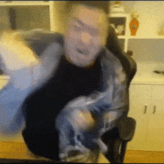 药水哥挥拳 gif 动图