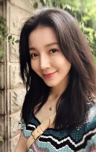 刘敏不想大火的主持不是一个好演员她曾低到谷底却涅盘绽放