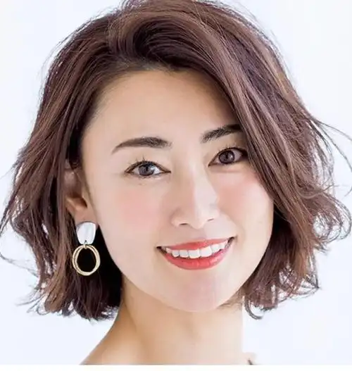 梨花烫适合什么脸型的人适合50岁大圆脸女人的发型