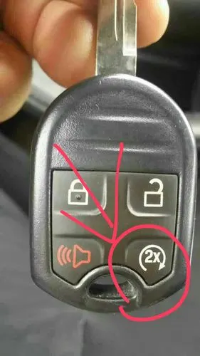 福特猛禽,f15车钥匙上面的2× 什么意思?