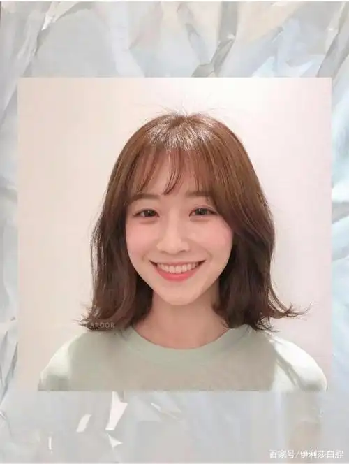 6款夏日温柔短发发型!适合圆脸的显瘦卷发