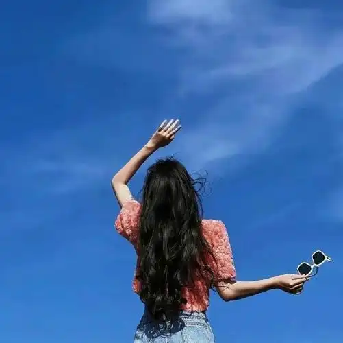 不露脸女生背影头像