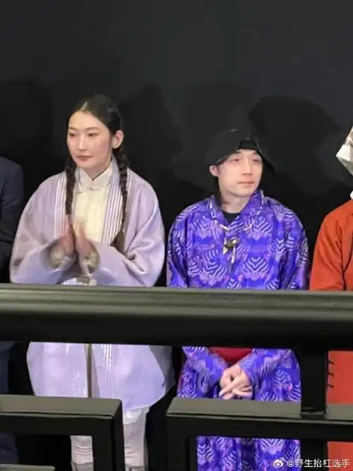 听说,这是郭采洁的男朋友,叫伊德尔 套马的汉子伊德尔