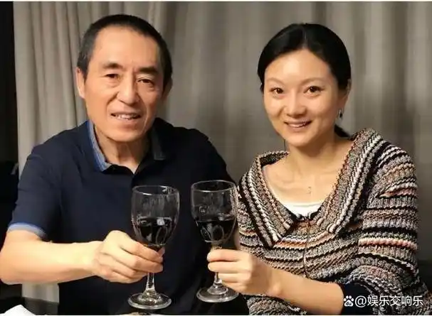 2012年如果不是演员何珺谁也不曾想到娱乐圈当红的导演张艺谋不仅有了