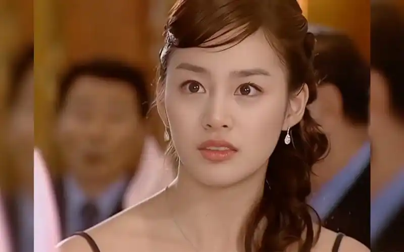 贴头皮都这么好看,非金泰熙莫属了吧!#金泰熙 #颜值