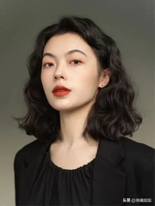 比长发洋气,比短发显脸小,真美|发型|卷发|发尾|刘海_网易订阅