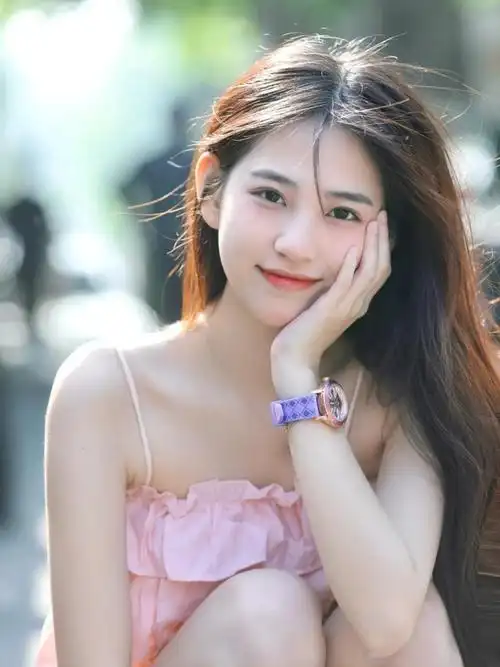 最近,有个很火的"小姐姐",被广大网友称作"甜美可爱"