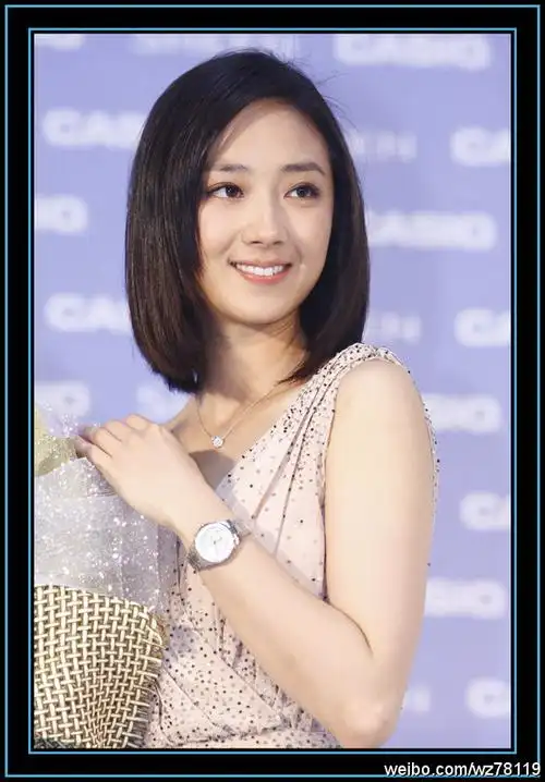 /p> p>2002年,还是学生的桂纶镁便出演了个人的首部电影作品《 a