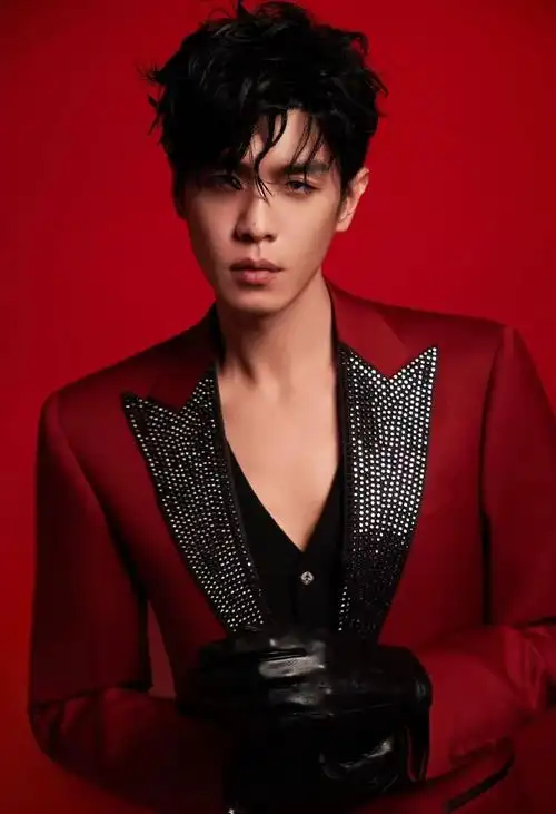 张若昀 领口尺度