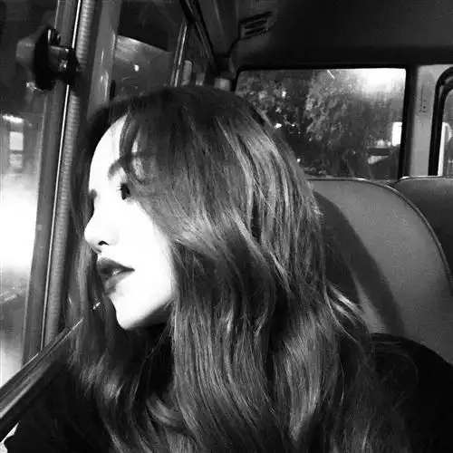 黑白超酷超拽的女生头像不要为自己懒找借口