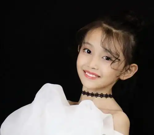 童模宋小睿个人资料9岁拿下童模冠军快手粉丝已过百万