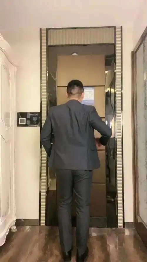 背影杀 #动感扭胯舞 #背影 #灵活的胖子 #有肉感的小胖子