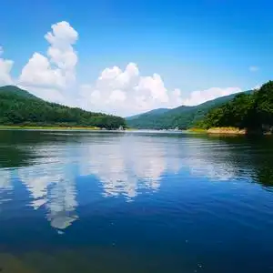 搜索 1.9w 抖音号:  384269611 做一个阳光,快乐,充满正能量的人!