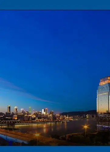 现代化城市夜景背景图