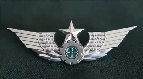 2020年解放军才刚实现机械化?80年代还在养马拉车