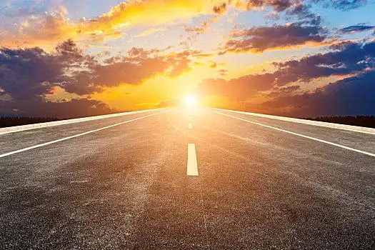 前方的道路图片_前方的道路图片大全_前方的道路图片下载