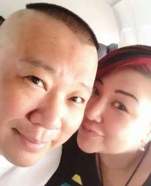 郭德纲爱人王惠生日众弟子送祝福栾云平恃宠而骄烧饼最走心